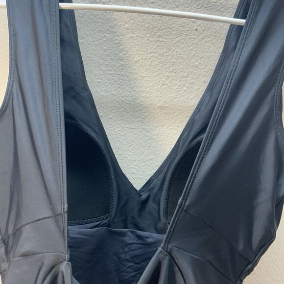 Summersalt Womens Swimwear 10 Black The Ruched Backflip Deep V One Piece Beach - Picture 6 of 10
